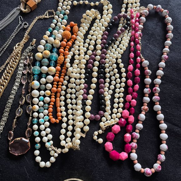 Vintage 51 Piece Bag of Jewelry “Bag A” - Picture 3 of 7